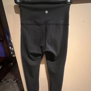 Size 4 lulu lemon leggings 23 inches